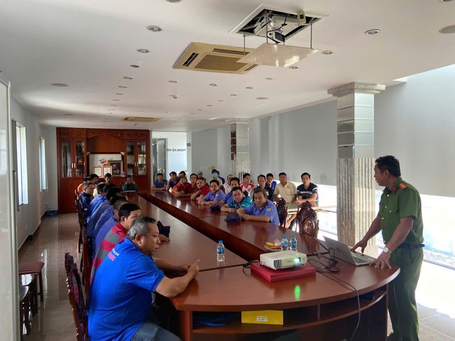 Cảnh s&aacute;t PCCC ph&aacute;t cảnh b&aacute;o nguy cơ ch&aacute;y, nổ trong m&ugrave;a hanh kh&ocirc; dịp Tết Nguy&ecirc;n đ&aacute;n - Ảnh 2.