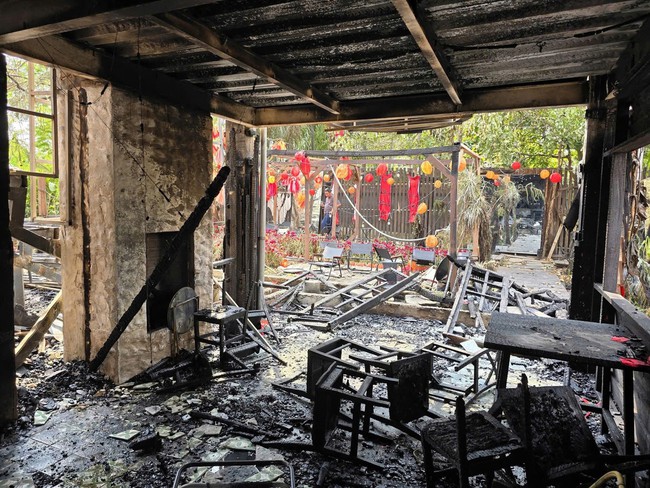 H&igrave;nh ảnh sau vụ ch&aacute;y qu&aacute;n c&agrave; ph&ecirc; Noọng Ơi ở TPHCM - Ảnh 10.