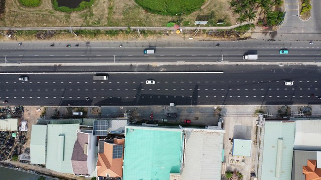 Hình hài Quốc lộ 13 tại Bình Dương sau nhiều năm thi công nâng cấp hiện đại - Ảnh 2.