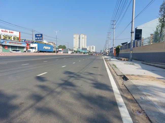 Hình hài Quốc lộ 13 tại Bình Dương sau nhiều năm thi công nâng cấp hiện đại - Ảnh 7.