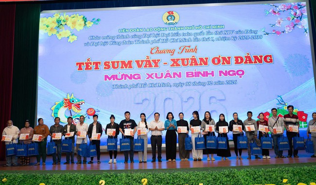 TPHCM ra mắt điểm ph&uacute;c lợi C&ocirc;ng đo&agrave;n phục vụ c&ocirc;ng nh&acirc;n lao động - Ảnh 8.