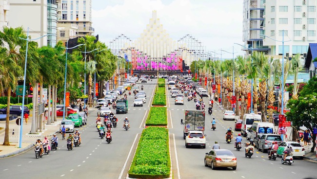 Đề xuất bỏ dải ph&acirc;n c&aacute;ch cứng tại quảng trường Tam Thắng phường Vũng T&agrave;u - Ảnh 1.