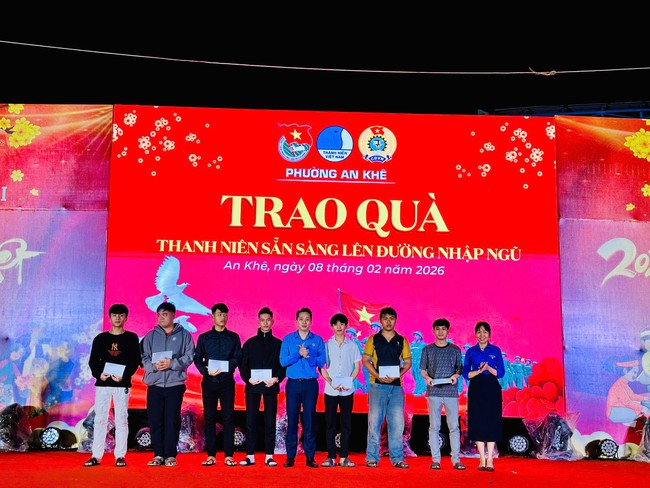 Hơn 1.000 đo&agrave;n vi&ecirc;n, hội vi&ecirc;n phường An Kh&ecirc; được chăm lo Tết - Ảnh 2.