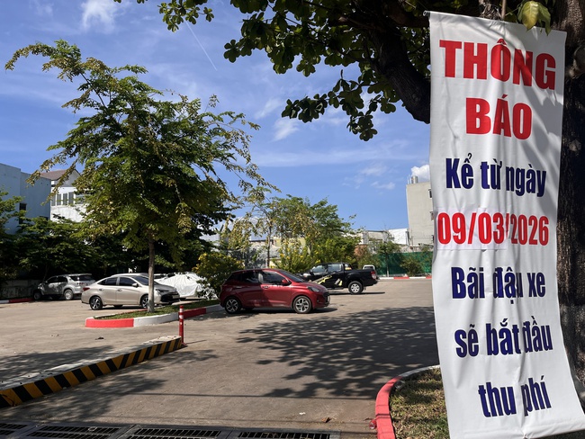 Bắt đầu thu ph&iacute; dịch vụ tr&ocirc;ng giữ xe &ocirc; t&ocirc; 4 b&atilde;i giữ xe c&ocirc;ng cộng ở &lsquo;si&ecirc;u phường&rsquo; Trấn Bi&ecirc;n - Ảnh 1.