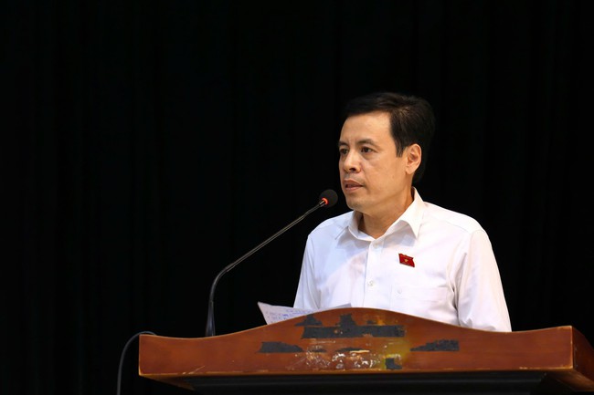 Ứng cử vi&ecirc;n ĐBQH cam kết th&uacute;c đẩy hạ tầng, nh&agrave; ở c&ocirc;ng nh&acirc;n trước cử tri T&acirc;n Hưng - Ảnh 2.