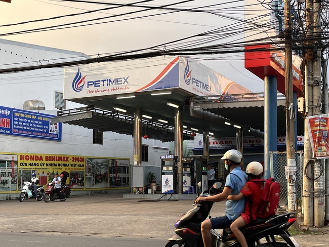 Đồng Nai lập đường d&acirc;y n&oacute;ng phản &aacute;nh về xăng dầu, y&ecirc;u cầu kh&ocirc;ng găm h&agrave;ng - Ảnh 1.