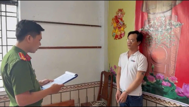 Một phụ nữ 8x bị lừa t&igrave;nh, mất 1,6 tỉ đồng sau m&agrave;n kịch &ldquo;doanh nh&acirc;n&rdquo; - Ảnh 1.