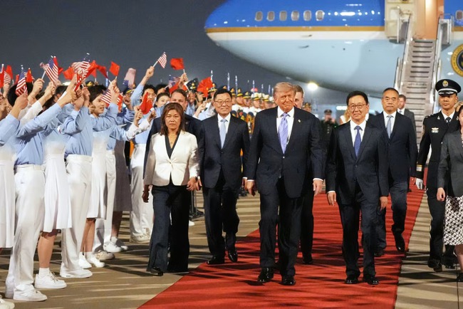 Tổng thống Mỹ Donald Trump đến Bắc Kinh - Ảnh 5.