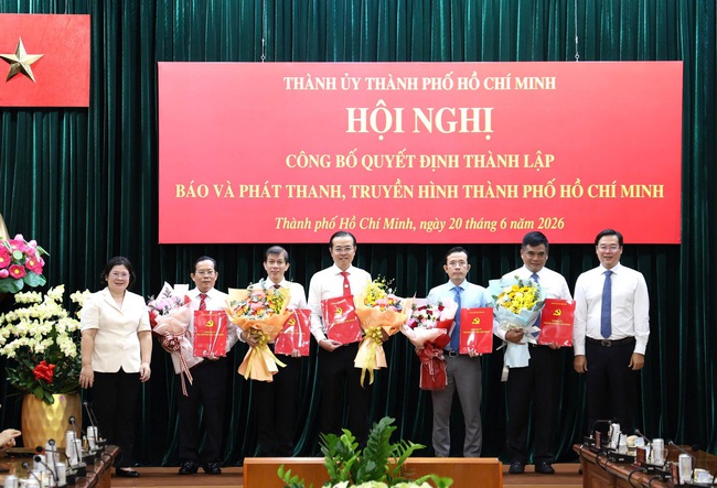 C&ocirc;ng bố quyết định th&agrave;nh lập B&aacute;o v&agrave; Ph&aacute;t thanh, Truyền h&igrave;nh TPHCM - Ảnh 1.