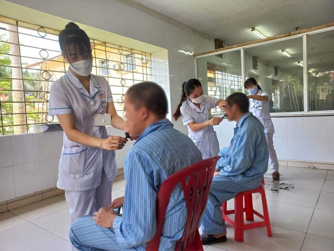 H&eacute; lộ chuyện &iacute;t kể trong Bệnh viện T&acirc;m thần Trung ương I- Ảnh 16.