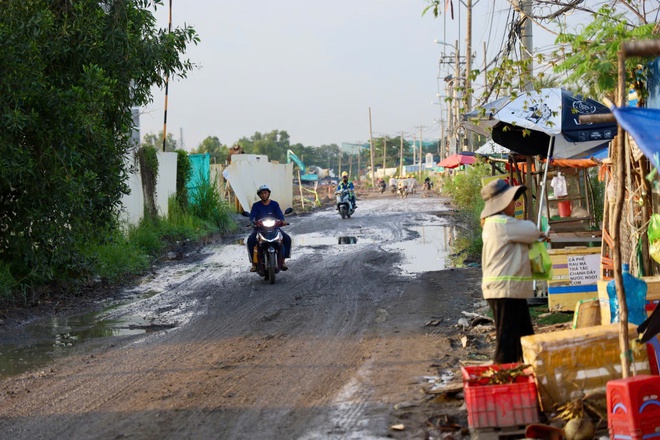 Đối lập hai bên cầu Long Đại, đoạn "nát như tương", đoạn sạch sẽ, thông thoáng- Ảnh 4.