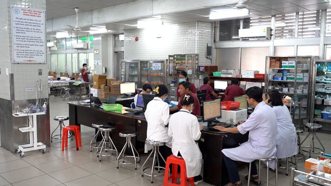 Bác sĩ Chợ Rẫy thiết lập “pháo đài chống đột quỵ” đầu tiên tại Phú Quốc - Ảnh 1.