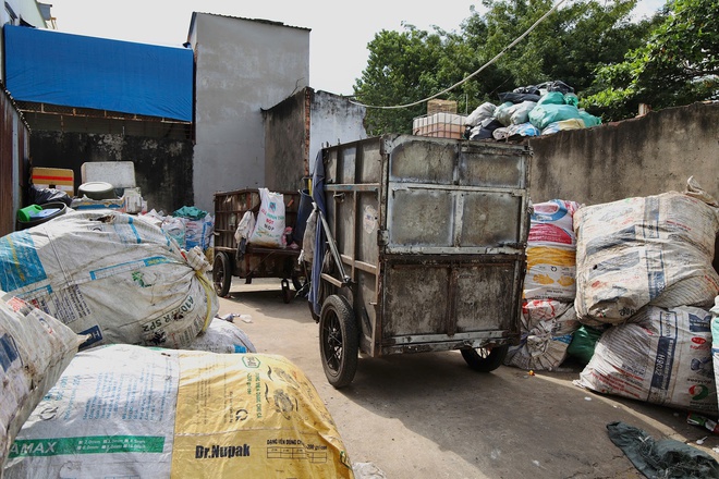 Chuyện đời những người thu gom rác dân lập - Ảnh 7.