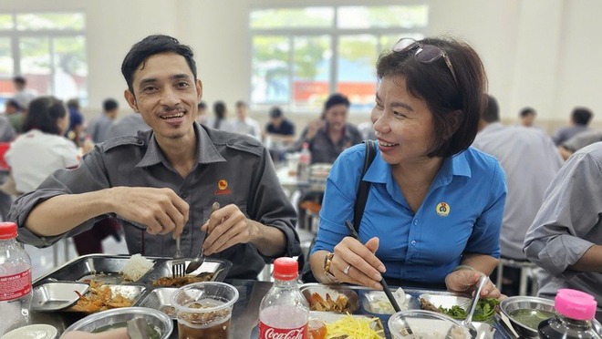 Hơn 2,1 triệu đoàn viên, lao động thụ hưởng "Bữa cơm Công đoàn" năm 2025 - Ảnh 6.
