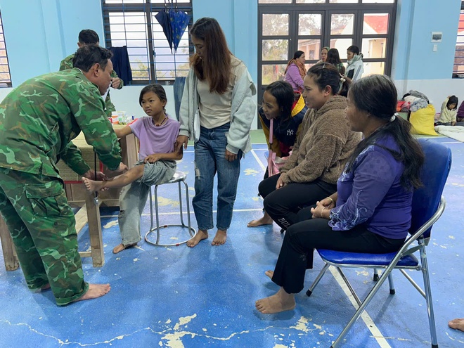 Bếp ăn 0 đồng hỗ trợ người dân vùng sạt lở Hùng Sơn trong mùa mưa lũ - Ảnh 8. Bếp ăn 0 đồng hỗ trợ người dân vùng sạt lở Hùng Sơn trong mùa mưa lũ - Ảnh 8.