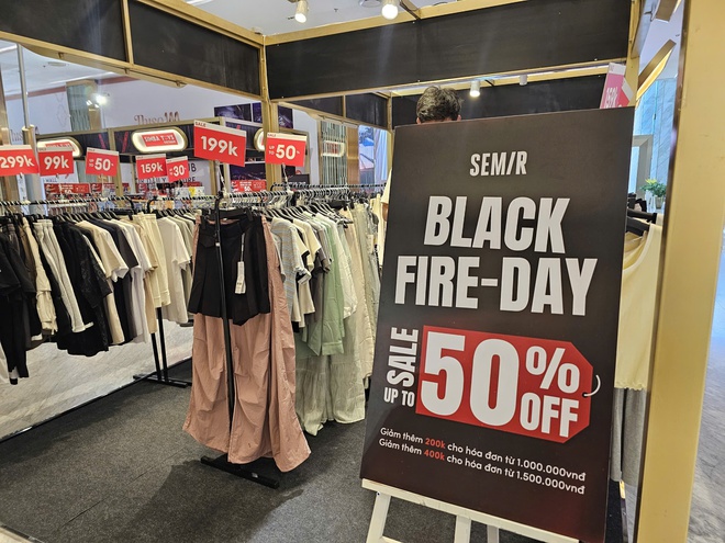 Khám phá Black Friday 2025: Giảm giá sốc từ 50 - 70 % tại TP HCM - Ảnh 6. Khám phá Black Friday 2025: Giảm giá sốc từ 50 - 70 % tại TP HCM - Ảnh 6.