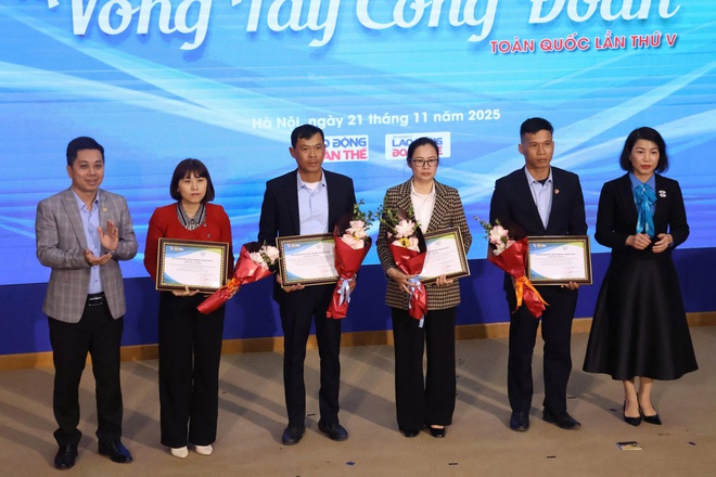 Trao giải cuộc thi viết "Vòng tay công đoàn" lần thứ V  - Ảnh 8.