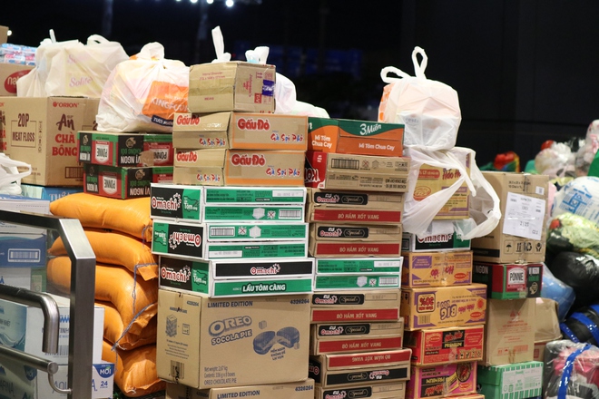 TPHCM không ngủ vì miền Trung thân yêu - Ảnh 2.