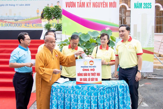 Hơn 2.000 người cùng nhau đi bộ ở phường Thủ Đức - Ảnh 4.