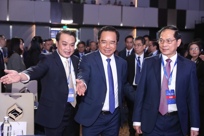 Diễn đàn Kinh tế Mùa thu 2025: TP HCM kiến tạo cơ hội cho thế hệ trẻ - Ảnh 5. Diễn đàn Kinh tế Mùa thu 2025: TP HCM kiến tạo cơ hội cho thế hệ trẻ - Ảnh 5.