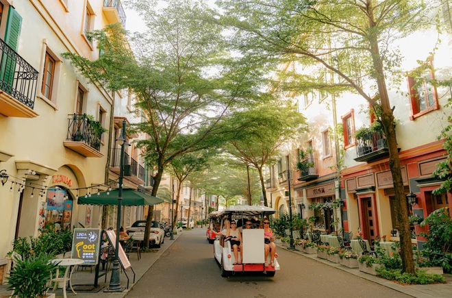 Phu Quoc sees an explosion of international tourists - Ảnh 3.