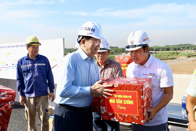 Những cây số Vành đai 3 đầu tiên sắp thông xe đạt tiến độ ra sao? - Ảnh 9.