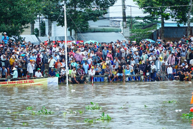 Giải đua ghe ngo TP Cần Thơ: Sự kiện thể thao vua của đồng bào Khmer - Ảnh 7.