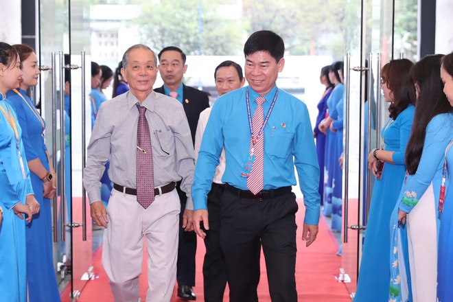 Nhiều l&atilde;nh đạo trung ương v&agrave; TPHCM đến dự Đại hội C&ocirc;ng đo&agrave;n TPHCM - Ảnh 11.