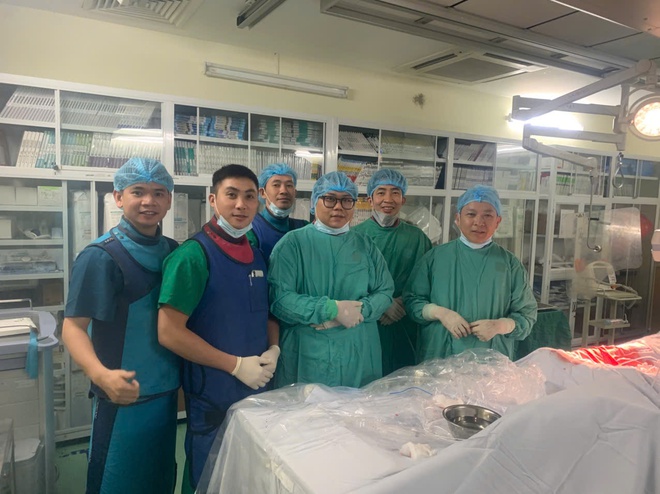 Ống th&ocirc;ng truyền h&oacute;a chất bị bỏ qu&ecirc;n, bị đứt rồi tr&ocirc;i v&agrave;o tim người phụ nữ - Ảnh 3.