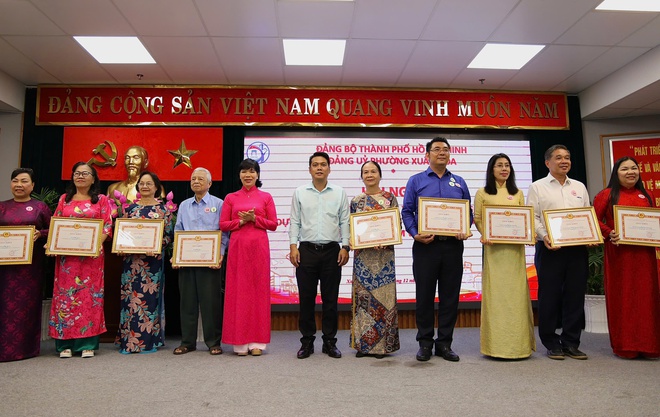 Phường Xu&acirc;n H&ograve;a giải quyết 100% hồ sơ h&agrave;nh ch&iacute;nh đ&uacute;ng hạn - Ảnh 4.