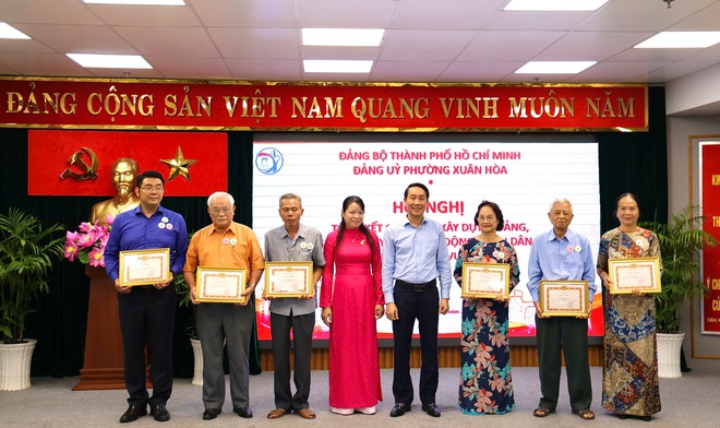 Phường Xu&acirc;n H&ograve;a giải quyết 100% hồ sơ h&agrave;nh ch&iacute;nh đ&uacute;ng hạn - Ảnh 5.