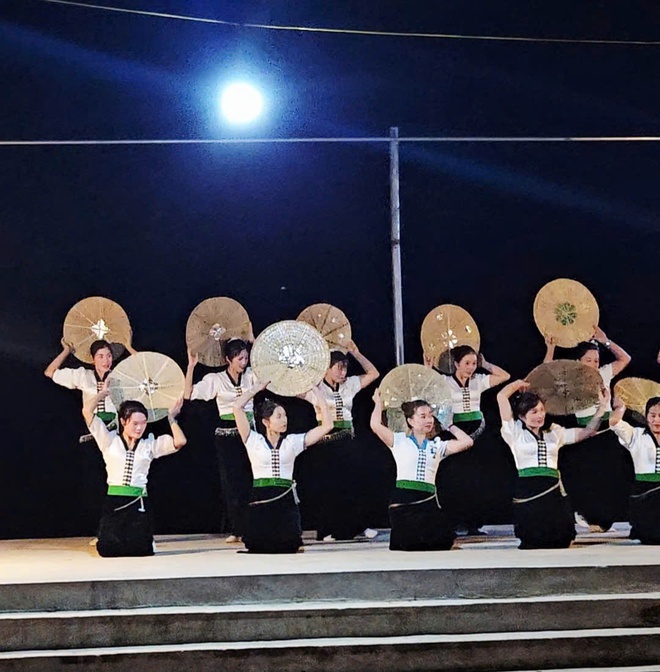 C&aacute;ch n&agrave;o n&acirc;ng cao năng lực sinh kế để hộ gia đ&igrave;nh tho&aacute;t ngh&egrave;o bền vững? - Ảnh 3.