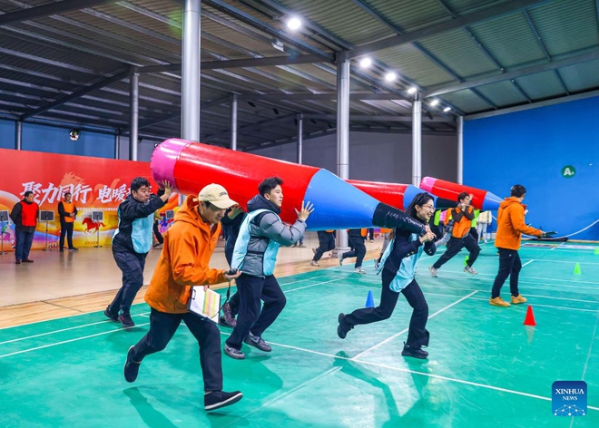 Ch&acirc;u &Aacute; đ&oacute;n giao thừa 2026 sớm: Nơi rực rỡ, nơi tĩnh lặng - Ảnh 11.