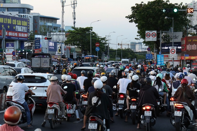 Hầm chui Nguyễn Văn Linh làm xong vẫn ùn tắc, vì sao?- Ảnh 5.