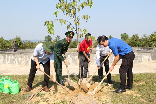 Rộn ràng chương trình “Tháng ba biên giới” tại huyện vùng cao TP Huế- Ảnh 17.