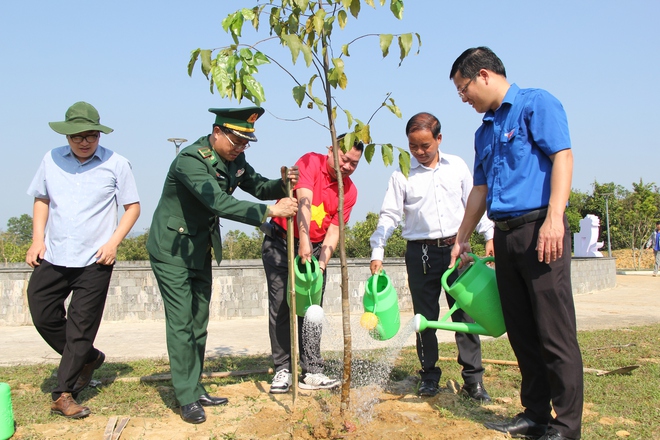 Rộn ràng chương trình “Tháng ba biên giới” tại huyện vùng cao TP Huế- Ảnh 18.