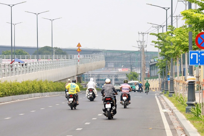 Cận cảnh hai tuyến đường "mở lối" vào nhà ga T3 Tân Sơn Nhất- Ảnh 10.