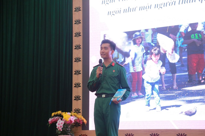 Văn hóa đọc giúp bộ đội mở rộng tầm nhìn, xây dựng bản lĩnh kiên cường - Ảnh 9.