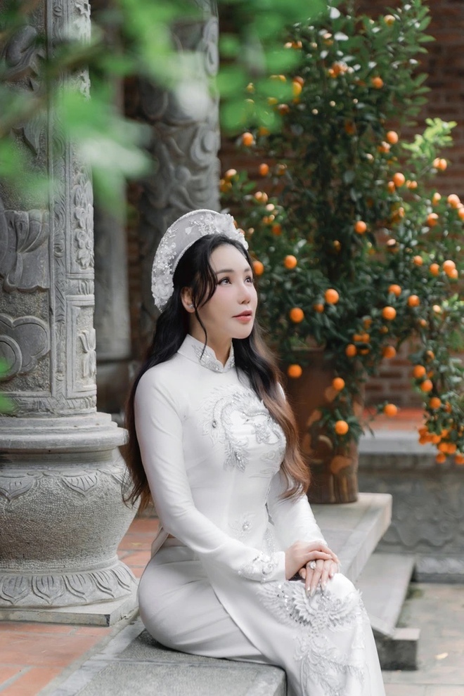 Lộ diện chú rể của Hồ Quỳnh Hương- Ảnh 6. Lộ diện chú rể của Hồ Quỳnh Hương- Ảnh 6.