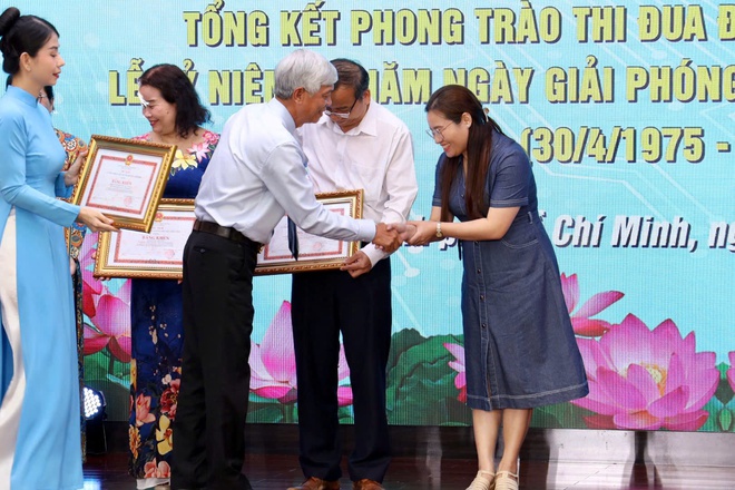 Đại lễ 50 năm ngày thống nhất đất nước: TP HCM khẳng định vị thế đầu tàu cả nước- Ảnh 8. Đại lễ 50 năm ngày thống nhất đất nước: TP HCM khẳng định vị thế đầu tàu cả nước- Ảnh 8.