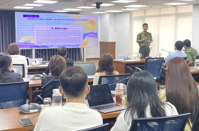 Khi KOL đi học luật: Làm nghề tử tế trong kỷ nguyên số- Ảnh 2. Khi KOL đi học luật: Làm nghề tử tế trong kỷ nguyên số- Ảnh 2.
