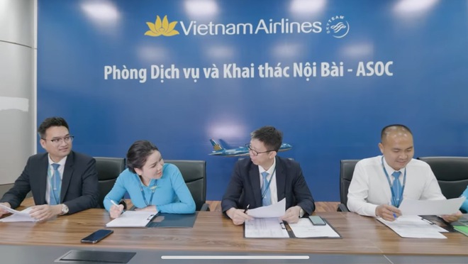 Đằng sau những chuyến bay chậm ngày giông bão- Ảnh 4. Đằng sau những chuyến bay chậm ngày giông bão- Ảnh 4.