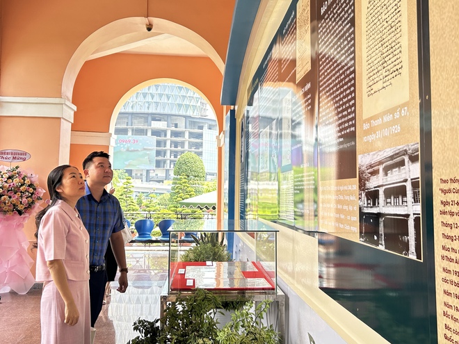Trưng bày chuyên đề “Chủ tịch Hồ Chí Minh người sáng lập Báo chí Cách mạng Việt Nam”. - Ảnh 4.