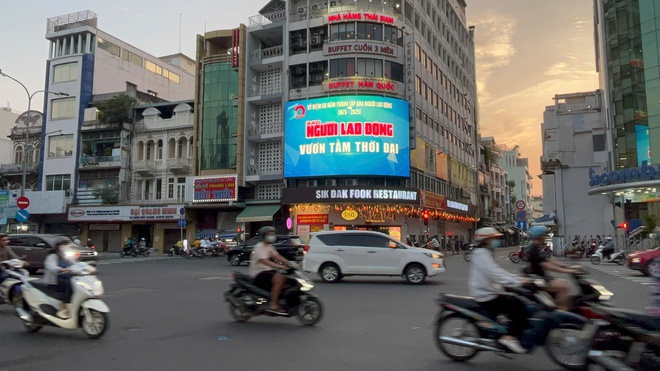 Hành trình nửa thế kỷ Báo Người Lao Động rực rỡ giữa lòng TP HCM- Ảnh 3.