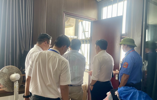 Cận cảnh các vết nứt lớn tại chung cư 34 tầng ở TP HCM- Ảnh 11.