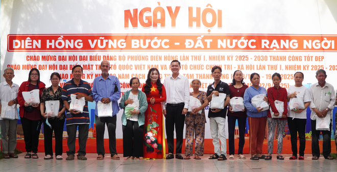 Phường vừa thành lập mà làm tốt lắm, người dân ủng hộ hết mình!- Ảnh 6. Phường vừa thành lập mà làm tốt lắm, người dân ủng hộ hết mình!- Ảnh 6.