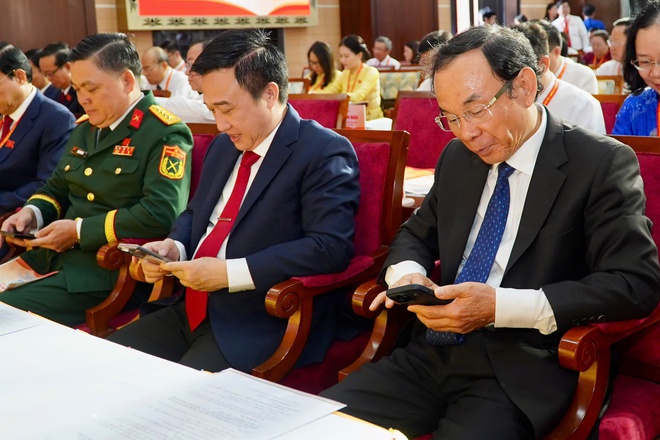 Bí thư Nguyễn Văn Nên dự, chỉ đạo Đại hội đại biểu Đảng bộ UBND TP HCM lần thứ I - Ảnh 16.