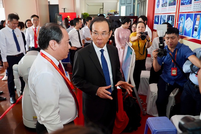 Bí thư Nguyễn Văn Nên dự, chỉ đạo Đại hội đại biểu Đảng bộ UBND TP HCM lần thứ I - Ảnh 8.