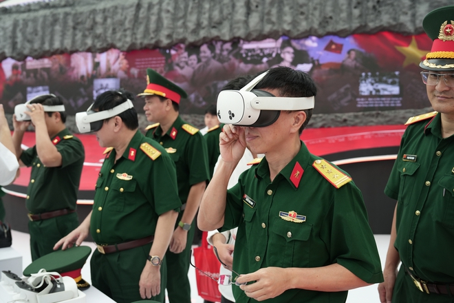 Triển lãm thành tựu Đất nước tại TP HCM thu hút sự chú ý của Người dân - Ảnh 4. Triển lãm thành tựu Đất nước tại TP HCM thu hút sự chú ý của Người dân - Ảnh 4.