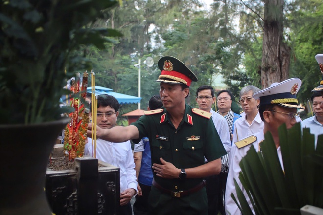Đoàn đại biểu TP HCM hoàn thành chuyến công tác thăm quân dân các đảo Tây Nam và Nhà giàn DK1 - Ảnh 19.